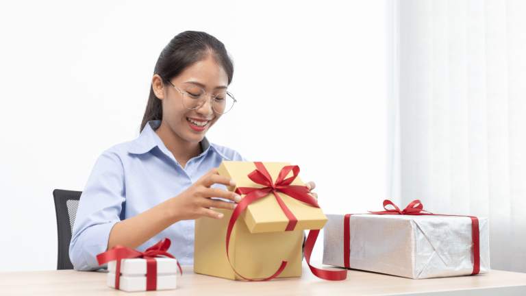 10 Reasons Why Corporate Gifting is Important 2 why corporate gifting is important