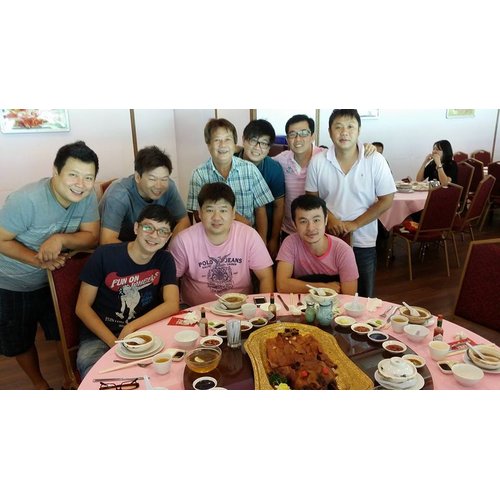 About Us 1 The Aquaholic Gifts team