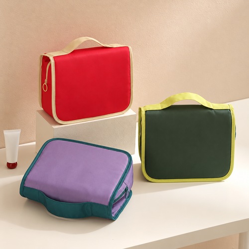 Hanging toiletry bag with clear pockets – view 3